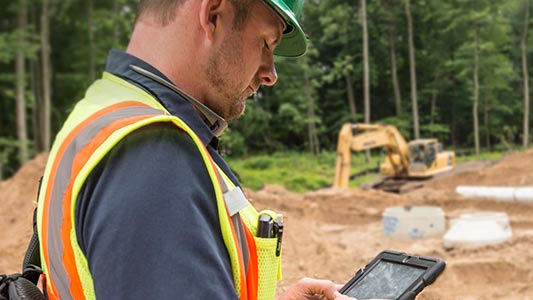 civil engineer at consruction field